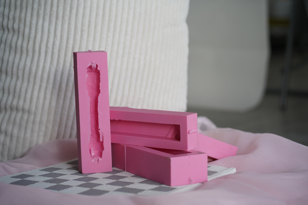 תבניות סיליקון מוכנות לעבודה